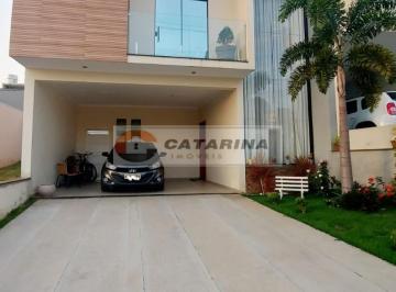 Foto 02 · Você que procura uma casa diferenciada em um Condominio com excelente infraestrutura e fácil acesso.