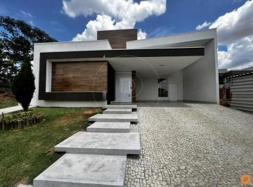 Casa de 3 quartos, Caldas Novas · Casa em Condomínio para Venda localizado em Caldas Novas, GO.