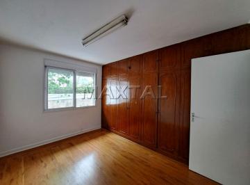 Comercial · 900m² · 4 Quartos · 3 Vagas · Sobrado Comercial com 3 andares em plena Rua Nunes Garcia, com 4 quartos, 3 salas, 5 banheiros .