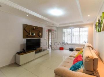 Casa · 169m² · 3 Quartos · 2 Vagas · Sobrado a venda com 3 quartos, 2 vagas e quintal
