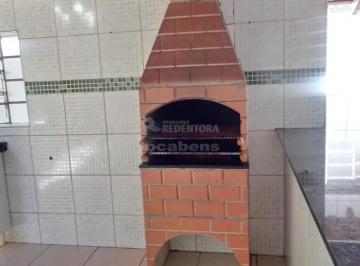 Casa · 242m² · 2 Quartos · 4 Vagas · Casa com 02 dormitórios no Jardim do Cedro