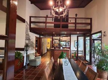 d74f6ea1f3b3da79e24fc3edb7b082c0d98f3709 · Casa com 5 dormitórios à venda, 298 m² por R$ 3.180.000,00 - Camboinhas - Niterói/RJ