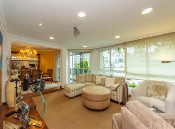 Apartamento · 210m² · 4 Quartos · 3 Vagas · Excelente apartamento com varanda, rua arborizada, 210 m2 e 3vagas, próximo ao Shopping.