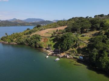 Terreno · 12940m² · 2 Quartos · Lindo terreno costeira em ilha, com praia privativa, 12.940m2, projeto aprovado.