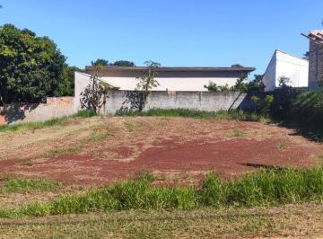 Terreno , Avaré · Lindo terreno há 2 quadras da represa, com 600 m², plano no Condomínio Estribo Avaré