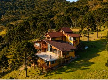 Rural de 7 quartos, Urubici · Propriedade à venda em Urubici com 9 hectares e 250m de frente para a SC-110