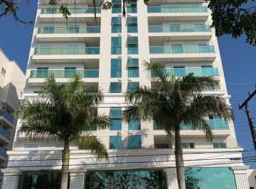 Apartamento de 3 quartos, Joinville · Apartamento decorado à Venda no coração do bairro América, em Joinville!