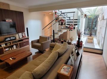 Casa · 198m² · 3 Quartos · 4 Vagas · Sobrado de 197,70m² no Bairro Campestre em Santo André - SP