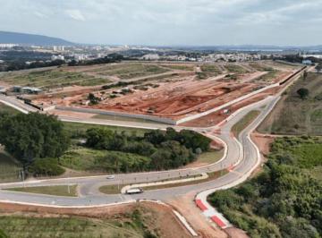 Terreno , Jundiaí · Próximo as Rodovias | Lotes a partir de 250m² em Jundiaí | Clube completo e Lago | Ótimo local