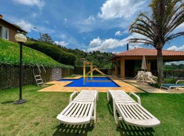 01a2f21a1ee437103f4647d60db75104a91194d6 · Casa exclusiva com 5 quartos no Green Valley e lazer privativo com vista para as montanhas.