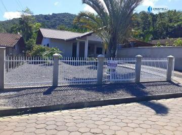 Frente · Casa - Rodeio