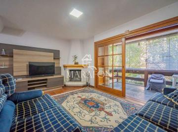Apartamento · 138m² · 2 Vagas · APARTAMENTO À VENDA EM GRAMADO COM TRÊS DORMITÓRIOS!