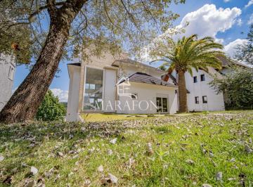 Casa · 500m² · 2 Vagas · LINDA CASA À VENDA NO CONDOMÍNIO ALPHAVILLE EM GRAMADO