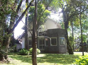 Casa · 235m² · 1 Vaga · CASA NO BAIRRO PLANALTO