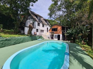 Casa · 200m² · 5 Quartos · 5 Vagas · Casa Chalé - Pousada/Hostel (Venda) Praia da Guarda do Embaú em Palhoça/SC
