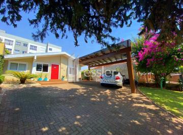 Casa · 150m² · 3 Quartos · 2 Vagas ·
Casas - 3 dormitórios -