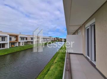 Casa · 4 Quartos · 
                Casas em Condomínios - 4 dormitórios - Zona Nova
                