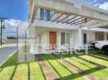 Casa · 3 Quartos · 
                Casas em Condomínios - 3 dormitórios - Zona Nova
                