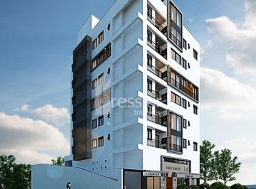Apartamento · 67m² · 2 Quartos · 1 Vaga · 
                Apartamento no centro com sacada e box de estacionamento
                