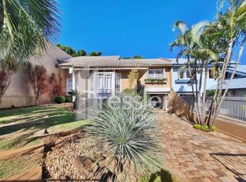Casa · 211m² · 3 Quartos · 2 Vagas · 
                Casas - 3 dormitórios - São Cristóvão
                