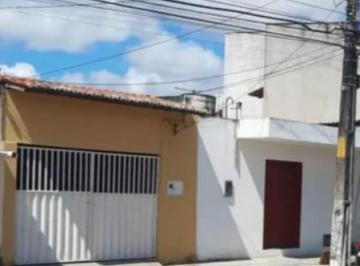 Comercial de 2 quartos, Natal · CONJUNTO SANTARÉM CASA COM PONTO COMERCIAL PRÓXIMO AV. ITAPETININGA.