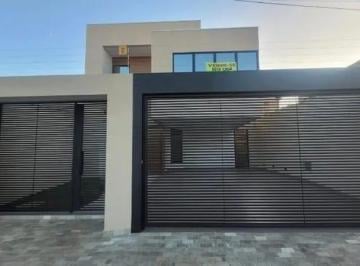 Casa de 4 quartos, Brasília · Linda Casa Alto Padrão na QE 15 - Guará