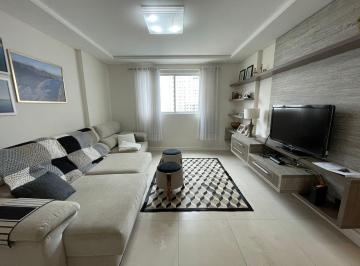 Apartamento de 3 quartos, Balneário Camboriú · Amplo Apartamento segunda quadra rua 2550