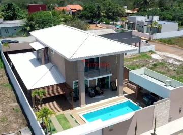 Casa · 400m² · 3 Quartos · 7 Vagas · Linda Casa em Barra do Jacuípe com piscina - Porteira Fechada