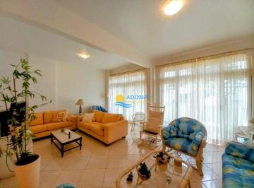 fb1875954302eeca783523c2f88baf5f41ad7c78 · Apartamento beira-mar com vista — Pitangueiras — Guarujá