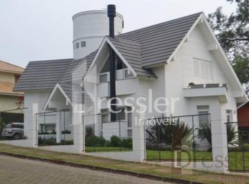 Casa · 138m² · 4 Quartos · 
                Casa residencial 4 dormitórios - Lajeado - RS            | hall de e
              