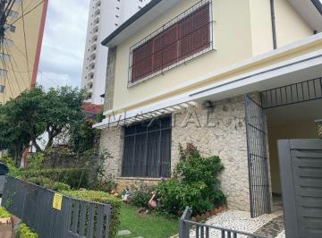 Casa · 240m² · 4 Quartos · 5 Vagas · Sobrado em Santana, 240 m², com 4 dormitórios, 4 banheiros e 5 vagas em rua fechada.