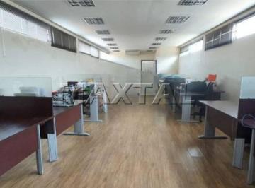 Comercial · 450m² · 2 Vagas · Prédio Comercial para locação na Travessa da Av. Água Fria,  de 450m², 3 pisos e com 2 vagas .