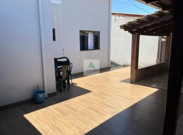 Casa · Casa Arquitetura Moderna Acabamento Refinado 3 quartos sendo 1 Suíte Área de Lazer Integrada Espaço