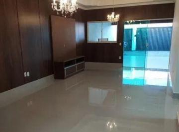 Casa · 180m² · 3 Quartos · 4 Vagas · Casa com 3 quartos à venda no Bairro Granada - Uberlândia/MG
