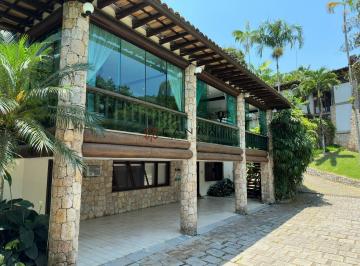 Casa · 6 Quartos · 3 Vagas · Linda casa a temporada em cond de luxo