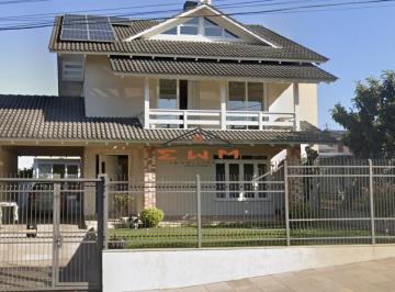 28384143_g.jpg · 
                                Excelente Casa com três pavimentos, mais um amplo pátio e um lindo 