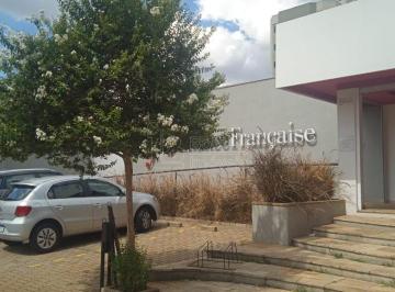 img0 · Casa Comercial em Araraquara