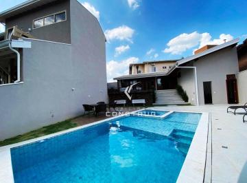 f151504967a1213e7d5337a2aa4207cb71bdb022 · Casa no condomínio Parque da Hípica.