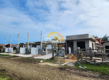 Casa · 95m² · 3 Quartos · 1 Vaga · GEMINADA NOVA PRÓXIMA A PLATAFORMA