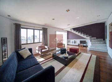 Apartamento · 363m² · 4 Quartos · 5 Vagas · Cobertura em Moema, fora de rota, reformada com piscina e espaço gourmet