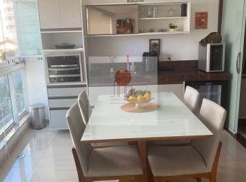 Apartamento · 74m² · 2 Quartos · 1 Vaga · Excelente apartamento com 2 quartos, montado e decorado na quadra do mar em Itapuã..