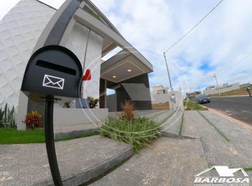 Casa · 150m² · 3 Quartos · Casa com piscina para venda em Caldas Novas