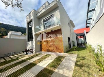 Casa · 240m² · 5 Quartos · 2 Vagas · Casa à venda em Juquehy, conforto e lazer à beira-mar!