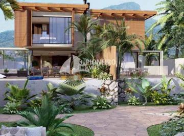 Casa · 500m² · 6 Quartos · 3 Vagas · Praia da Baleia: Casa em frente ao mar disponível para venda.
