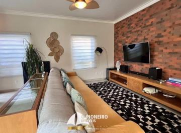 Casa · 230m² · 4 Quartos · 2 Vagas · Casa de condomínio, disponível para temporada em Juquehy.