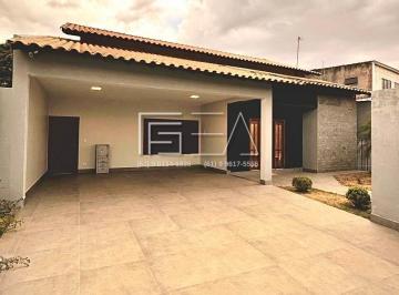 Casa · 3 Quartos · 4 Vagas · Encanto Vintage com Toque Moderno: Residência Exclusiva com Piscina em Localização Privilegiada