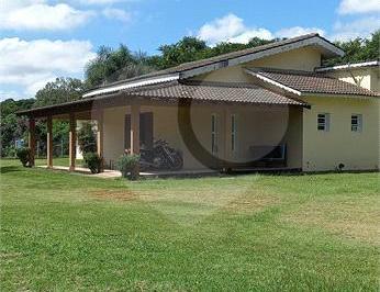 Rural · 250m² · 4 Quartos · 10 Vagas · Chácara com 4 quartos à venda em Condomínio voturuna - SP