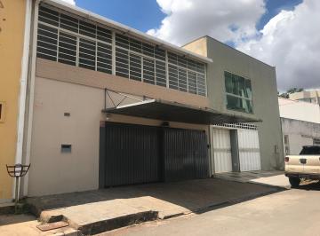 Casa de 3 quartos, Brasília · VENDO CASA TÉRREA COM TERRAÇO SUPERIOR E CHURRASQUEIRA