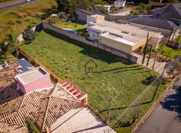 terreno plano · Terreno à venda no Condomínio Marambaia em Vinhedo.
