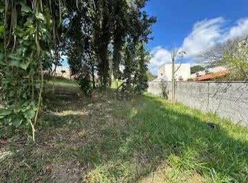 Terreno aclive · Terreno à venda no Condomínio Estância Marambaia em Vinhedo.